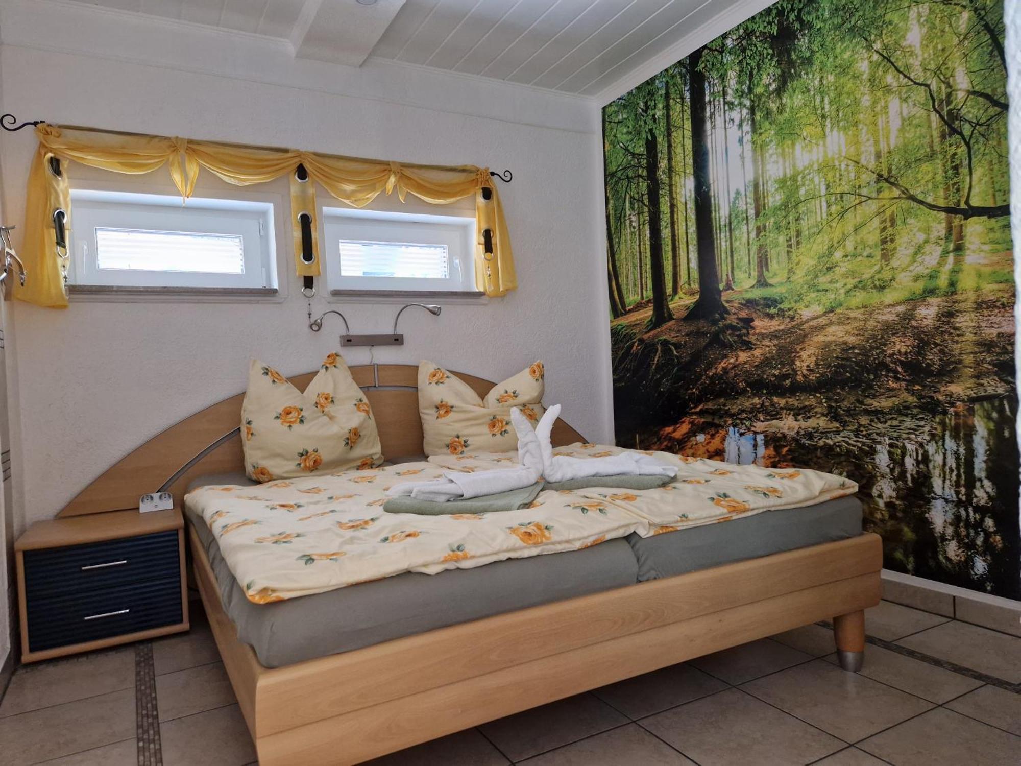 Pößneck Ferienwohnung Am Oepitzer Berg מראה חיצוני תמונה